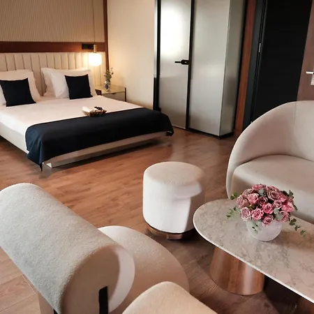 Qzen House Alaçatı Çeşme